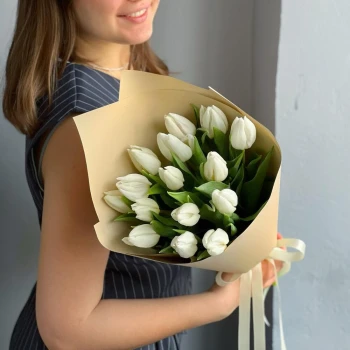 15 white tulips